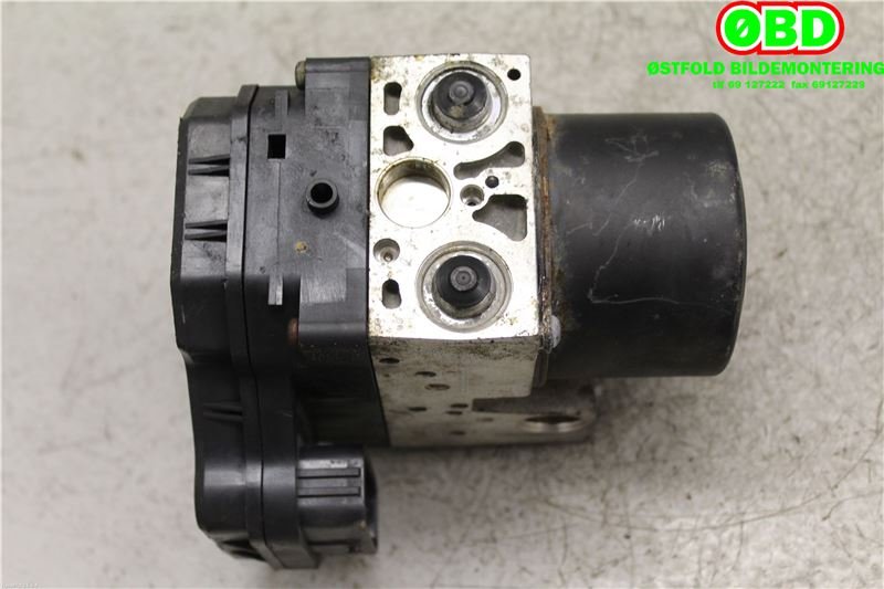 ABS sentral til Toyota RAV4 2006-2009 (Type III, Fase 1)  (TOYOTA|4405042230|1338007970|)