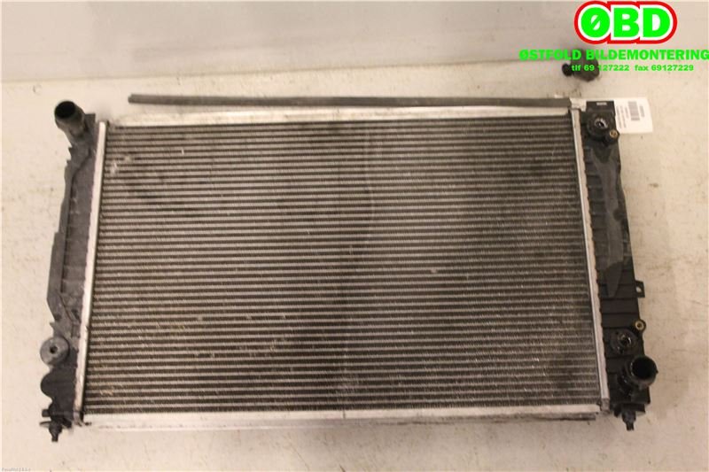 Radiator (manuell gir) til Audi A6 1997-2001 (Type II, Fase 1) (C5) (C5) (AUDI|8D0 121 251 N|)