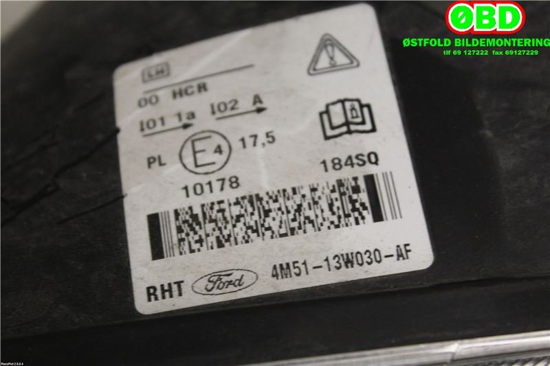 Frontlykt venstre halogen til Ford Focus 2004-2007 (Type II, Fase 1)  (FORD|1480990||4M5113W030AF)