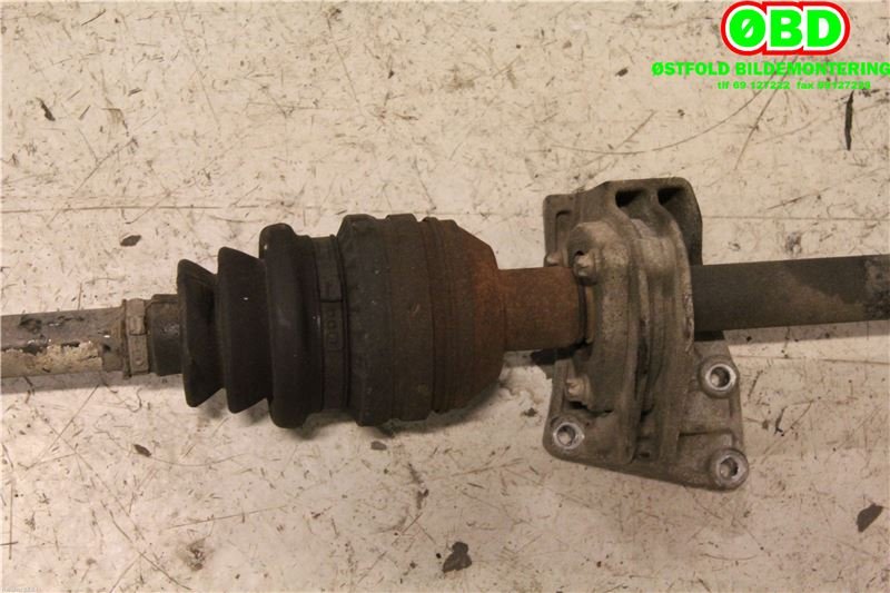 Drivaksel høyre foran til Opel Astra H 2004-2009  (Opel Astra|13189073|374600|)