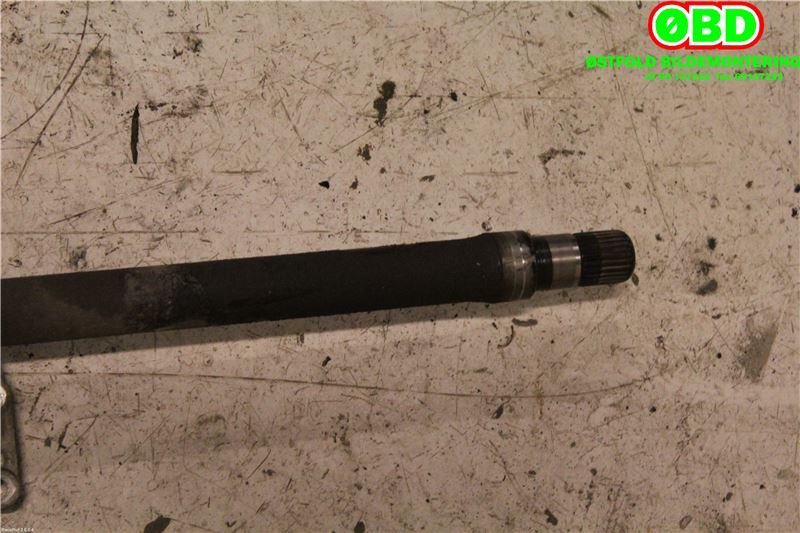 Drivaksel høyre foran til Opel Astra H 2004-2009  (Opel Astra|13189073|374600|)
