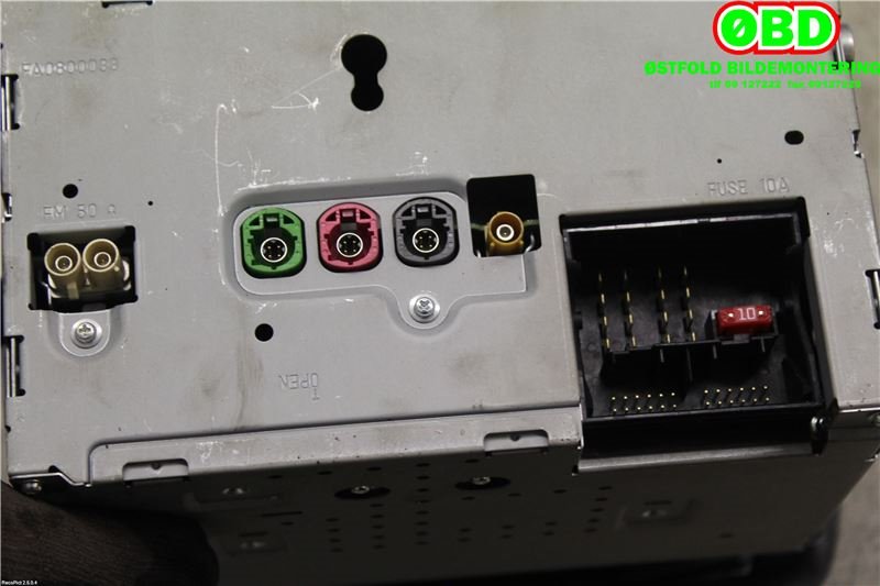 Bilstereo til Mercedes GLK 2008-2015 (X204) (X204) (MERCEDES|A 204 900 24 13|A 204 900 51 15|2049002413)