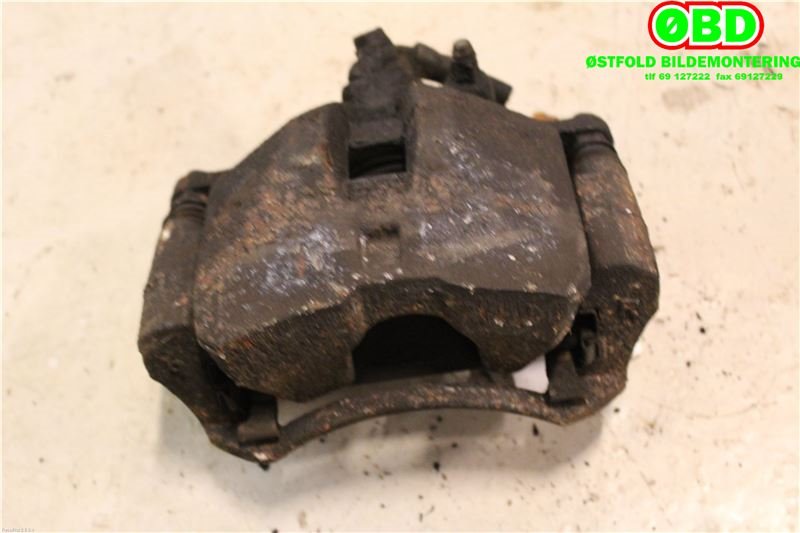 Bremsecaliper høyre foran til Toyota Hiace 2001-2006 (Fase 2)  (TOYOTA hi ace 4x4|4773026132|)