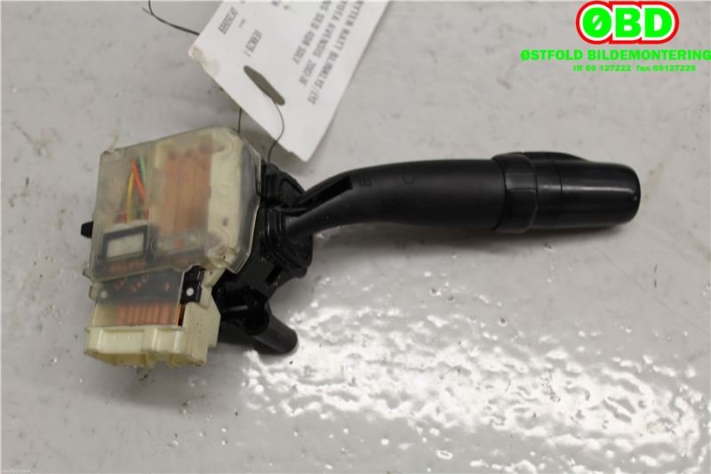 Bryter blink til Toyota Avensis 2003-2008 (Type II)  (TOYOTA|8414005110|)