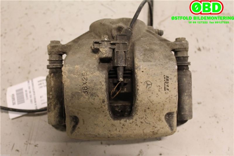 Bremsecaliper høyre foran til Mercedes C-Klasse 2011-2014 (Fase 2) (W204) (W204) (MERCEDES|A 204 421 22 81|)