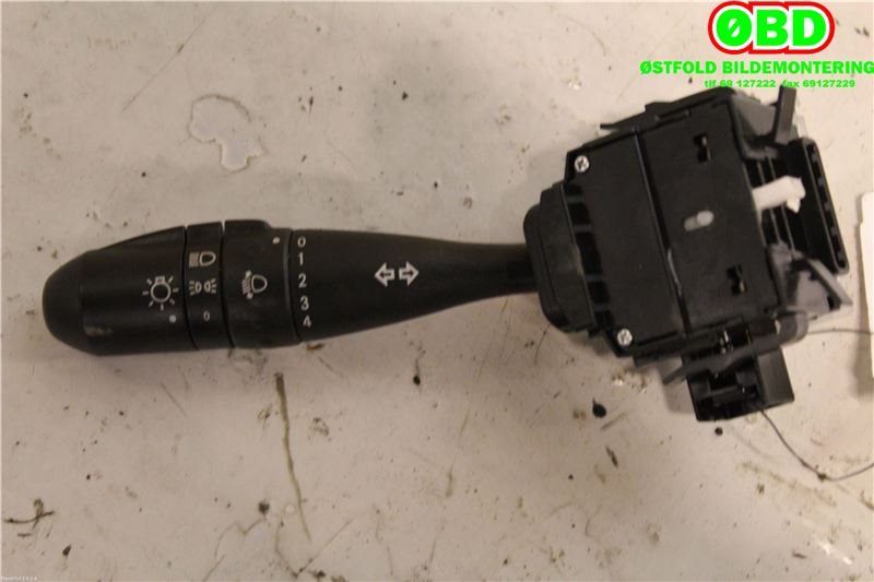Bryter blink til Mitsubishi Colt 2004-2008 (Type VII, Fase 1)  (MITSUBISHI|8614A012XA|)