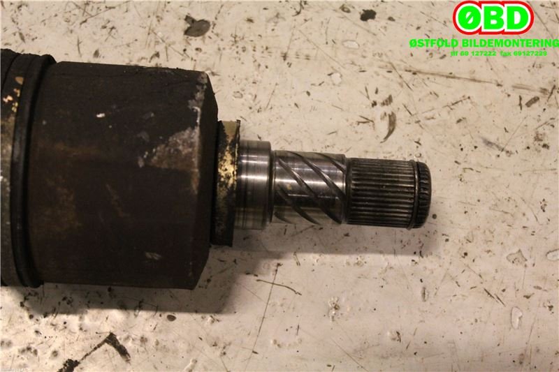 Drivaksel venstre foran til Nissan Primera 2002-2007 (P12) (P12) (Nissan Primera|39101AV622|)