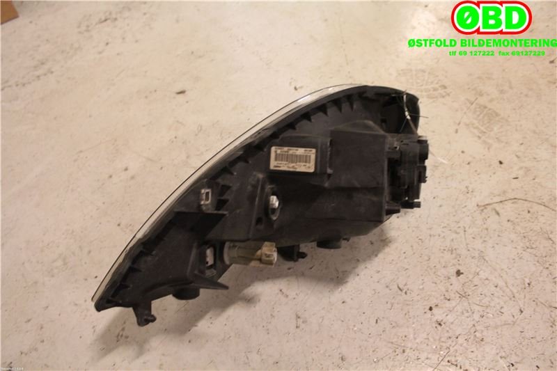 Frontlykt høyre halogen til Nissan Primastar 2006-2014 (NISSAN|2601000Q0B|2601000Q0F|)