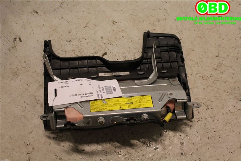 Airbag kne til Toyota Yaris 2009-2011 (Type II, Fase 2)  (TOYOTA|739000D010B0|)