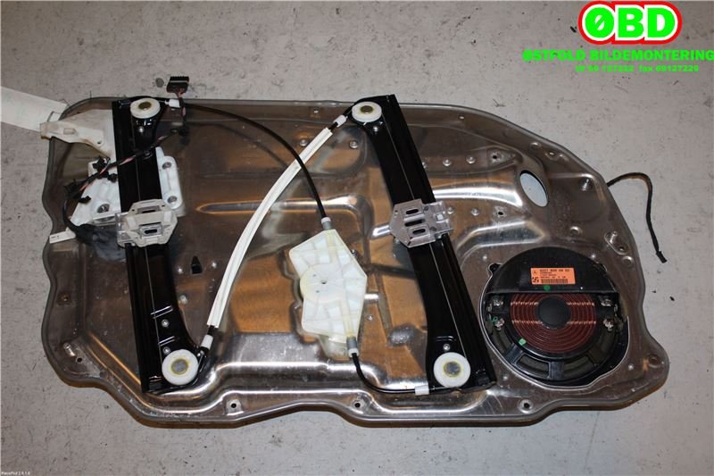 Ruteheis til Mercedes S-Klasse 2005-2013 (W221) (W221) (MERCEDES|A 221 720 02 46|)