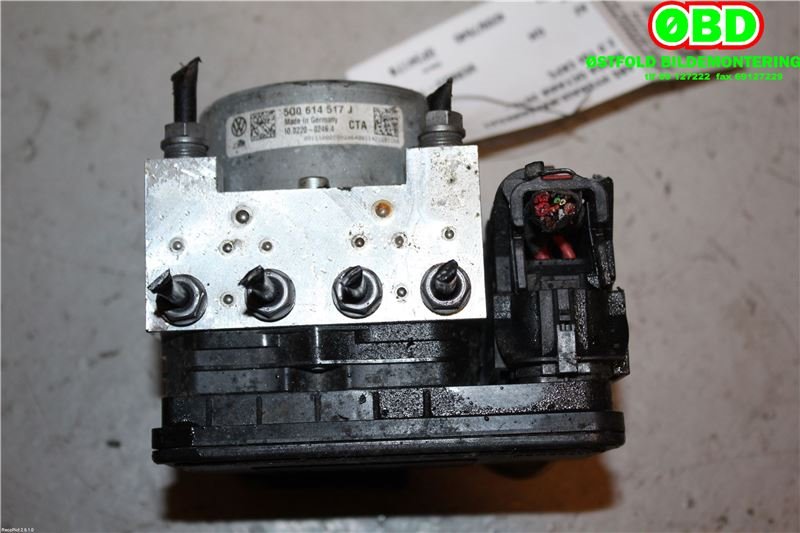 ABS sentral til Škoda Octavia 2013-2016 (Type III, Fase 1)  (SKODA|5Q0 614 517 J||5Q0614517J)