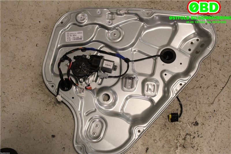 Ruteheis høyre bak til Hyundai i30 2007-2012 (Type I)  (HYUNDAI|834812R010|)