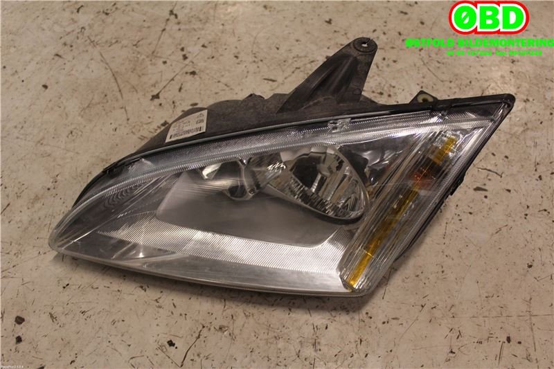 Frontlykt venstre halogen til Ford Focus 2004-2007 (Type II, Fase 1)  (FORD||4M5113W030AC)