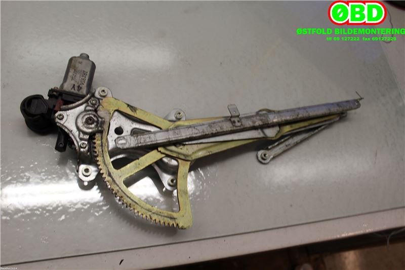 Ruteheis venstre foran til Toyota RAV4 2000-2006 (Type II) (TOYOTA|6980242050|)