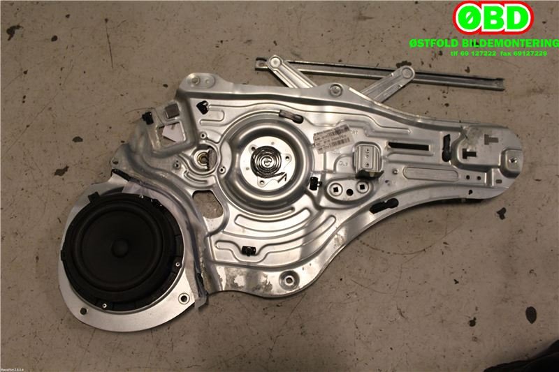 Ruteheis til Kia Sportage 2010-2016 (Type III)  (KIA|824813U000|)