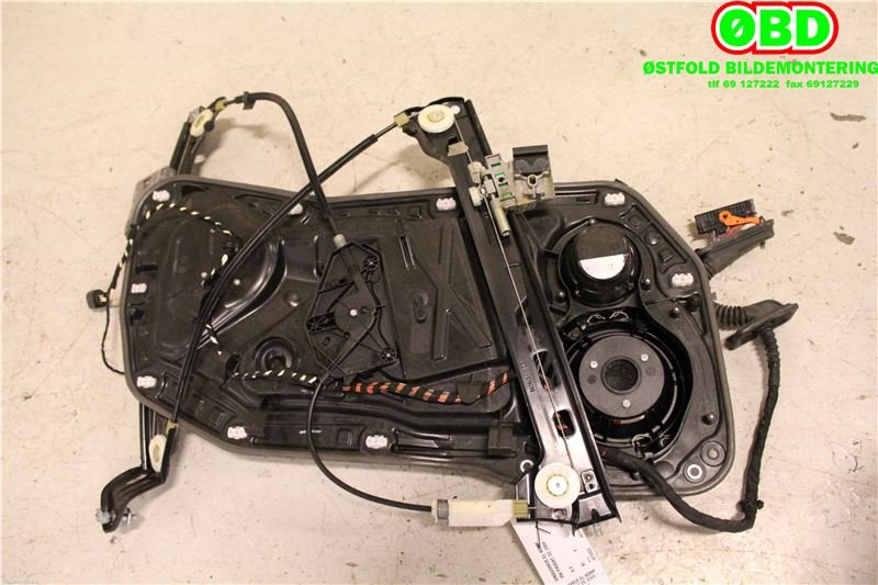 Ruteheis høyre foran til VW CC 2008-2012 (PASSAT CC) (PASSAT CC) (VOLKSWAGEN|3C8 837 462 J|)