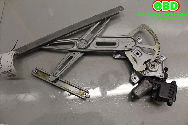Ruteheis venstre foran til Toyota Yaris 2009-2011 (Type II, Fase 2) (TOYOTA|698200D041|)