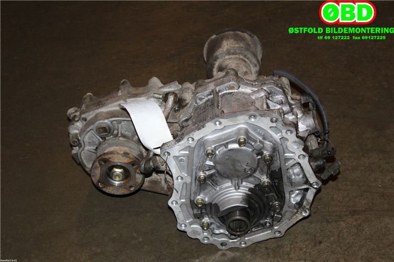 Girkasse 4WD fordelingskasse til Nissan King Cab 1998-2001 (Fase 1) (D22) (D22) (NISSAN|3310073P11|)