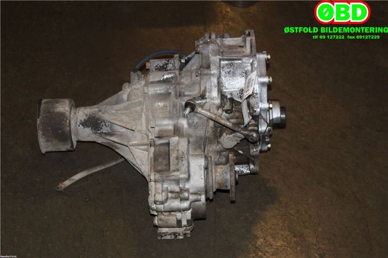 Girkasse 4WD fordelingskasse til Nissan King Cab 1998-2001 (Fase 1) (D22) (D22) (NISSAN|3310073P11|)