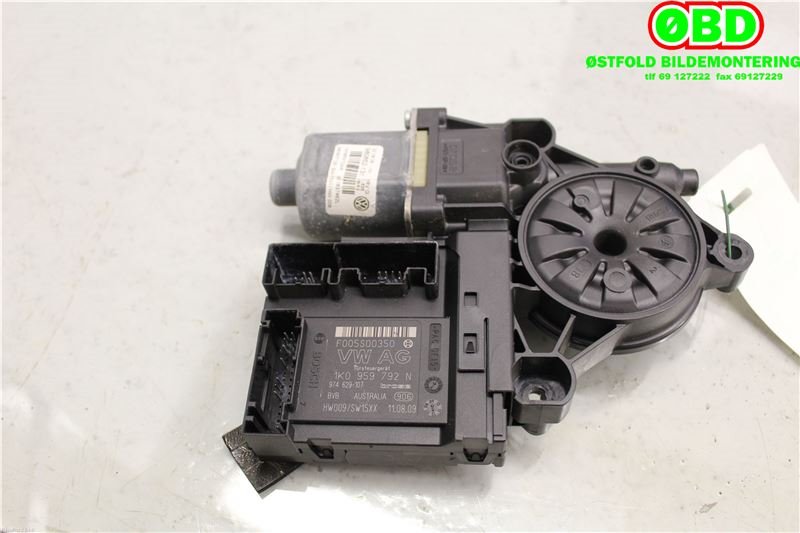 Ruteheis høyre foran til VW Passat 2005-2010 (B6) (B6) (VOLKSWAGEN|3AA 959 702 A|)