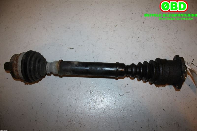 Drivaksel venstre foran til Audi A4 2001-2004 (Type II) (B6) (B6) (AUDI|8E0407271AG|8E0407451DX|)