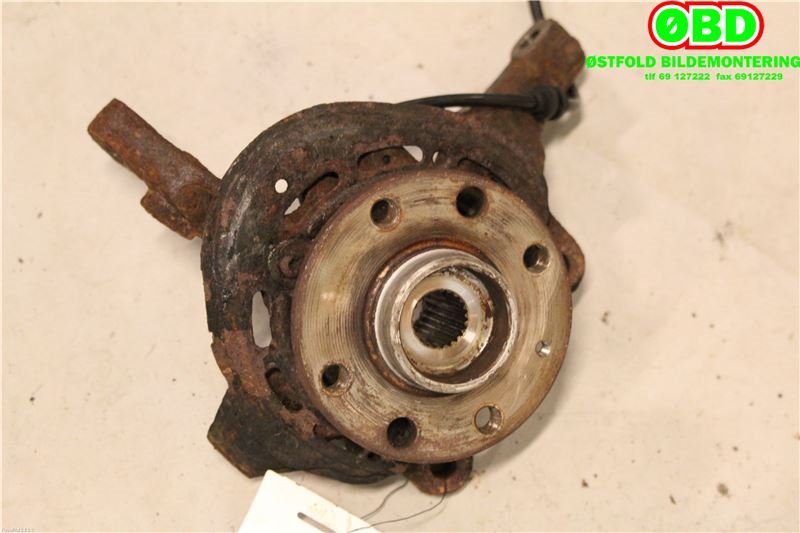 Hjulspindel høyre foran til Opel Corsa C 2000-2006  (OPEL|13154318|5308022|)