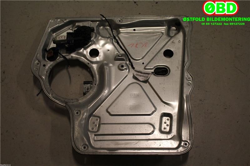 Ruteheis høyre foran til VW Transporter / Caravelle 2009-2015 (Fase 2) (T5) (T5) (VOLKSWAGEN|7E0 837 754 C|7E0 837 754 E|)