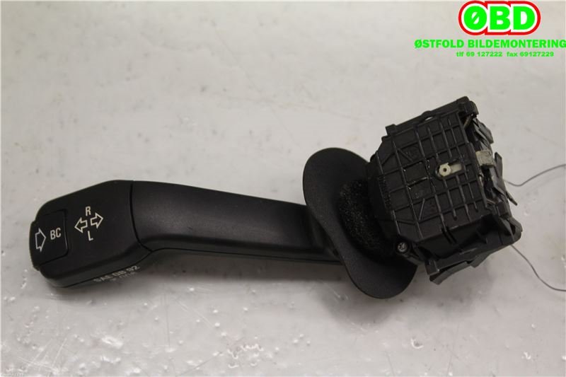 Bryter blink til BMW 5-Serie 1996-2003 (E39) (E39) (BMW|61 31 8 352 172||8352172)