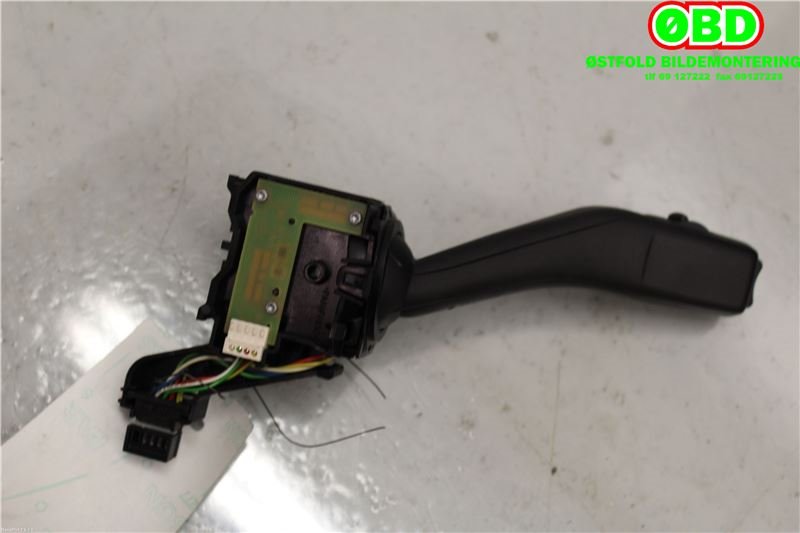 Bryter blink til VW Touran 2003-2006 (Type I, Fase 1)  (VOLKSWAGEN|1K0 953 513 A|1K0 953 513 G|)