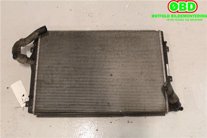 Radiator (automat gir) til Audi A6 2005-2008 (Type III, Fase 1) (C6) (C6) (4F0 121 251 Q|)