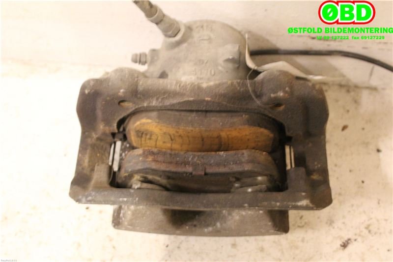 Bremsecaliper høyre foran til Mercedes C-Klasse 2007-2011 (Fase 1) (W204) (W204) (MERCEDES|A 204 421 24 81|)