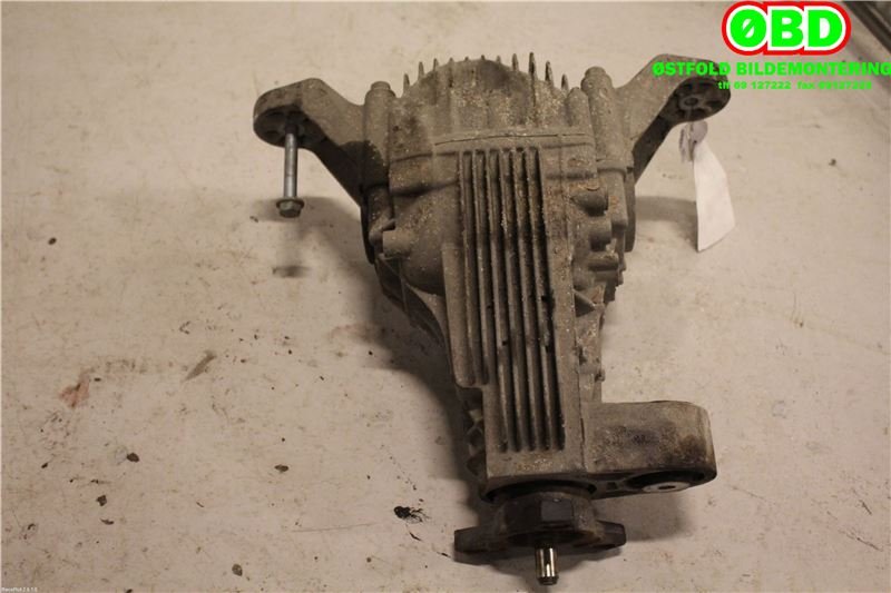 Kardang klokke bak til Mercedes R-Klasse 2006-2013 (W251) (W251) (MERCEDES|A 164 350 16 14|)
