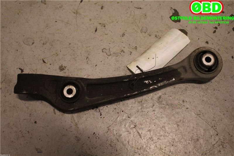 Bærebru høyre foran nedre til Audi A4 2007-2014 (Type IV) (B8) (B8) (AUDI|8K0 407 152 D|)