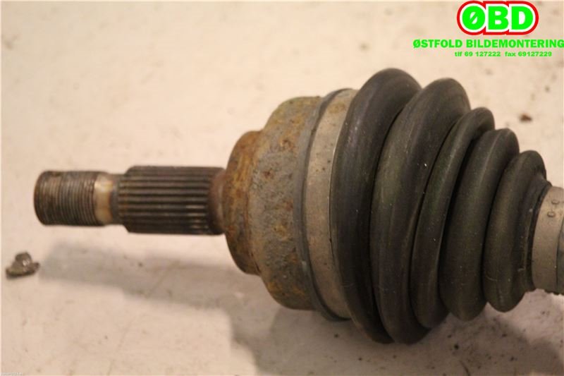 Drivaksel venstre foran til Peugeot 407 2004-2010 (PEUGEOT|3272GE|3272GG|)