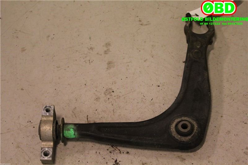 Bærebru høyre foran nedre til Peugeot 407 2004-2010 (PEUGEOT|3521J6|9650254880|)