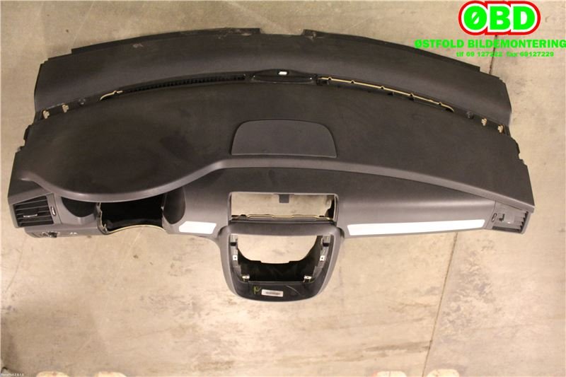 Dashbord til Mercedes R-Klasse 2006-2013 (W251) (W251) (MERCEDES|A 251 680 06 87|A 251 680 08 87|)