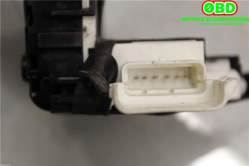 Låsekasse høyre bak til Peugeot 407 2004-2010 (PEUGEOT|9138 N7|9138 V0|)
