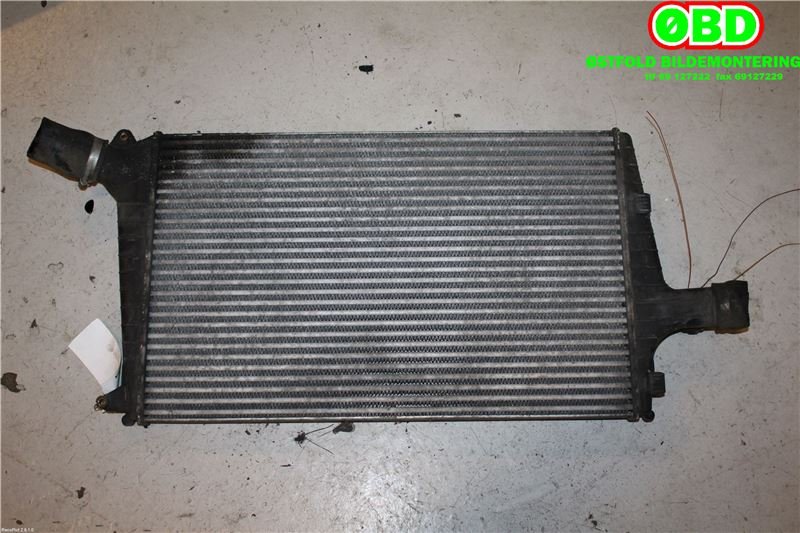 Intercooler til Audi A6 1997-2001 (Type II, Fase 1) (C5) (C5) (AUDI|4B0 145 805 A|)