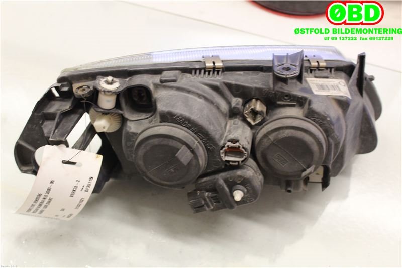 Frontlykt venstre halogen til Nissan Almera 2000-2003 (Fase 1) (N16) (N16) (NISSAN|26060BN025|26060BN01A|)