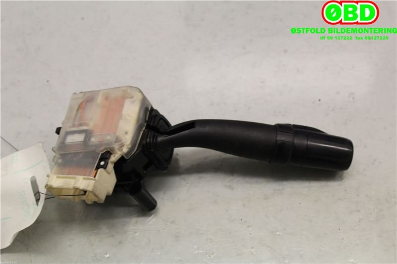 Bryter blink til Toyota Avensis 2003-2008 (Type II) (TOYOTA|8414005100|)