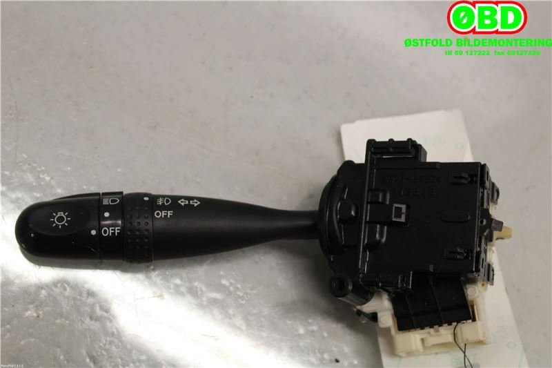 Bryter blink til Toyota RAV4, 2000-2006 (Type II)  (TOYOTA|8414042010)