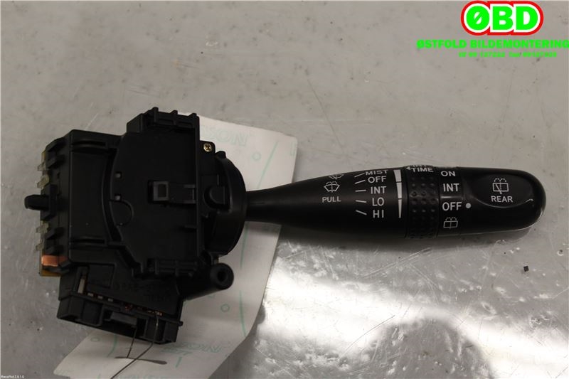 Bryter visker til Toyota RAV4, 2000-2006 (Type II)  (TOYOTA|846521A830)