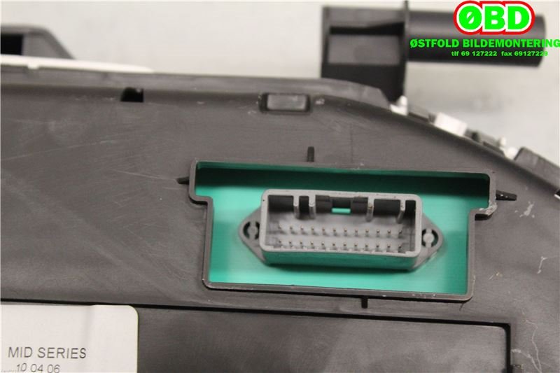 Instrumentpanel til Renault Clio 2006-2009 (Type III, Fase 1)  (RENAULT CLIO|8200628775|8201060305)