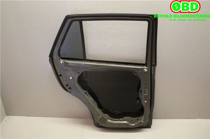 Dør venstre bak til Hyundai Santa Fe 2006-2009 (Type II, Fase 1)  (HYUNDAI|770032B030|)