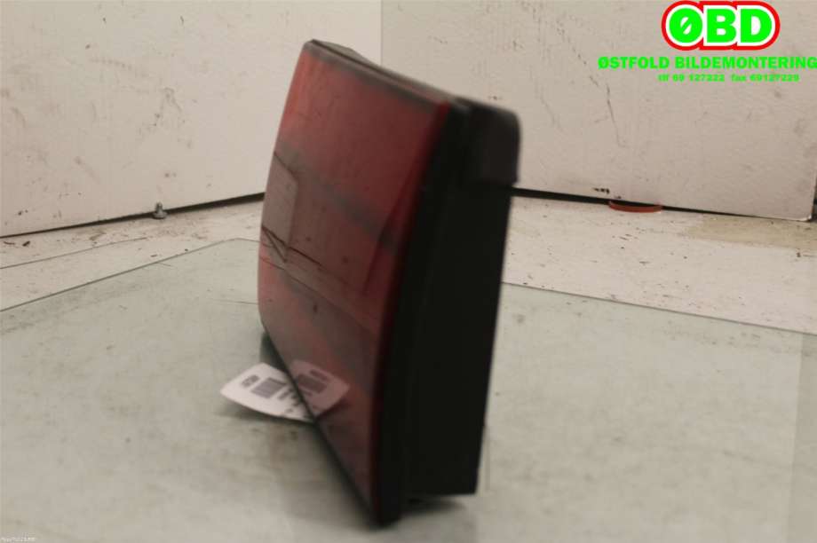 Baklykt venstre indre til Lexus LS 1988-1992 (Type I) (XF10) (XF10) (LEXUS|8159050010|)