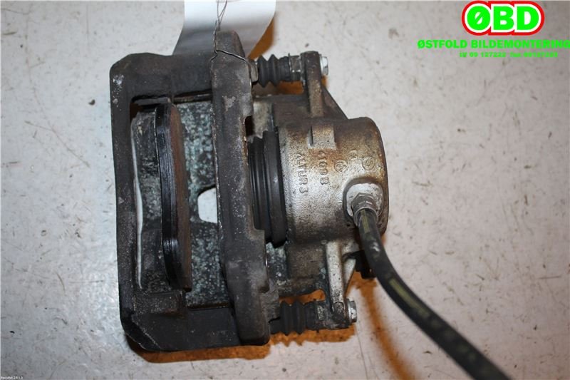 Bremsecaliper venstre foran til Mercedes E-Klasse, 2013-2016 (Fase 2) (W212) (W212) (MERCEDES|A 204 421 23 81)