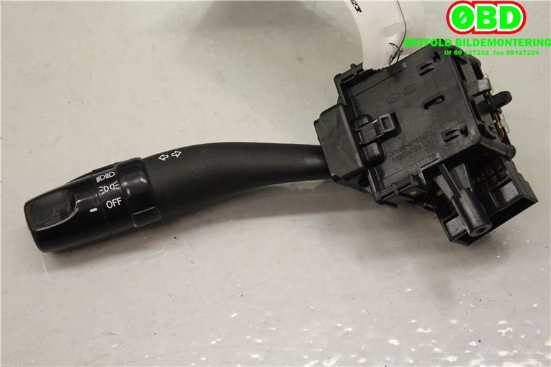 Bryter blink til Hyundai Santa Fe, 2006-2009 (Type II, Fase 1)  (HYUNDAI|934102B000CA)
