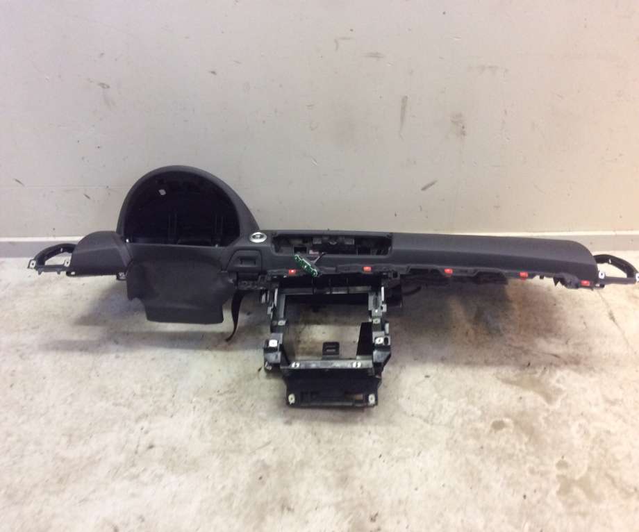 Dashbord til BMW 1-Serie 2004-2011 (E81/E82/E87/E88) (E81/E82/E87/E88) (BMW|51459158350|)