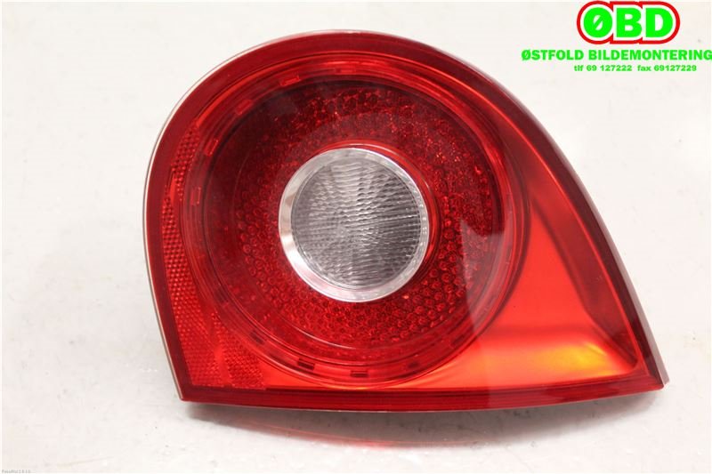 Baklykt høyre indre til VW Golf V, Combi 2003-2008  (VOLKSWAGEN|1K6 945 094 E|)