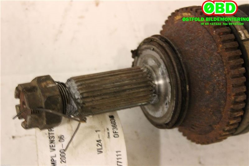 Drivaksel venstre bak til Hyundai Santa Fe 2001-2006 (Type I) (HYUNDAI|4960026211|)